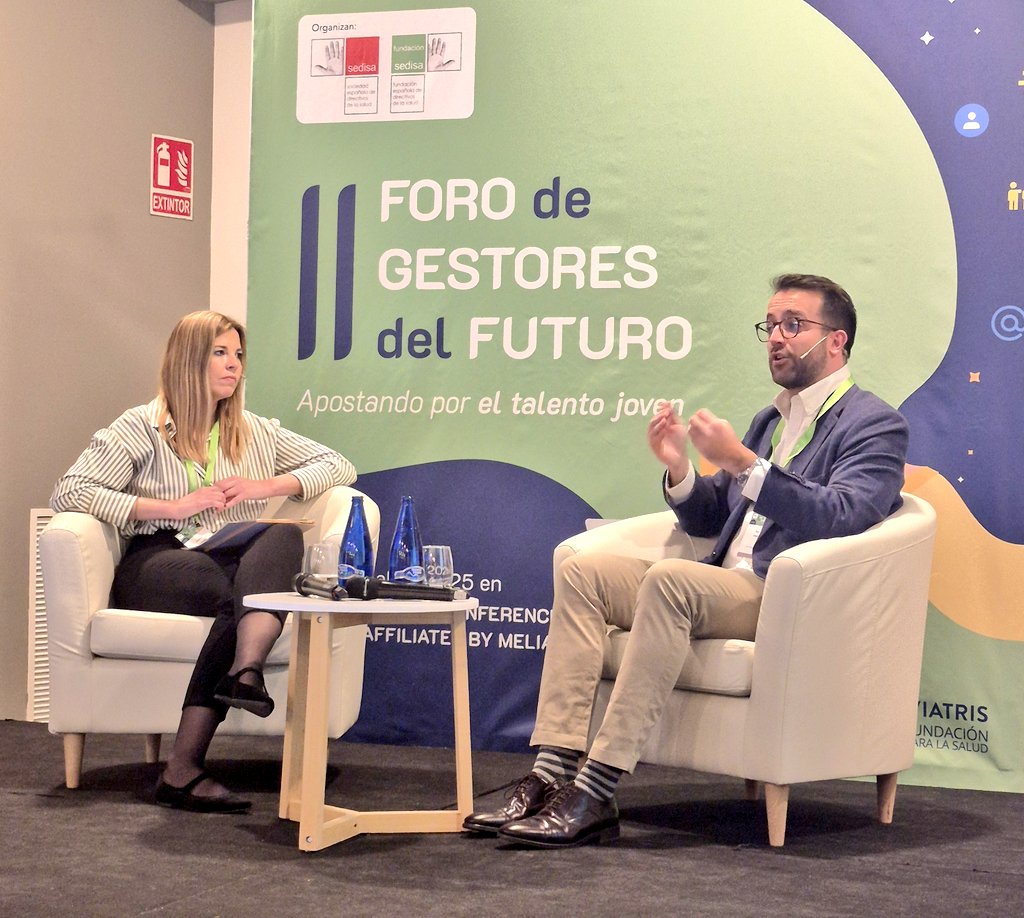 SEDISA_NET's tweet photo. Paloma Fernández de #ALSEDISA entrevista a Paco Estella de @MicrosoftES preguntando🤔: para que se intrege bien la tecnología en la #HCA debe ser invisible,útil, poco invasiva ¿Cómo poder saber qué necesitamos para poder confiar en el partner tecnológico?💻 https://t.co/xDnjupW20T