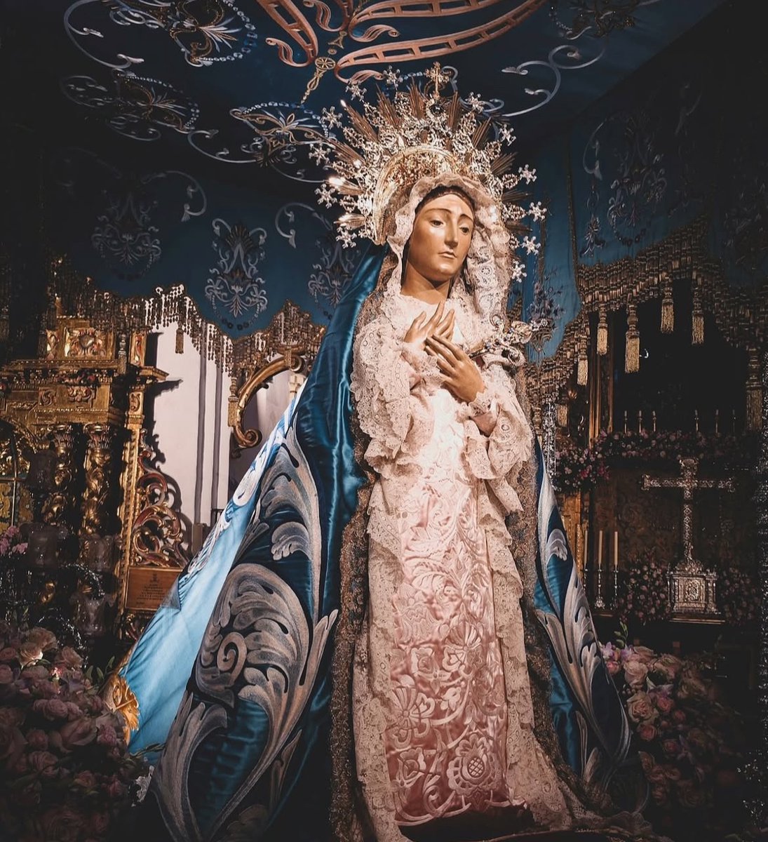 Nacional10x's tweet photo. Tened TOD@s Feliz semana santa!!

Viva el paso azul 🩵!!
Y nuestra Virgen de los Dolores!!! https://t.co/eSPICyZBpH