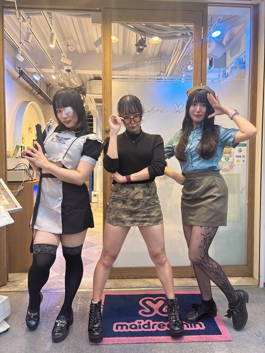 名古屋PM始まりました‼️
本日のテーマは『ミリタリー』💚🤎

大須で1番アツい場所🔥

飲み放題＆ショータイムで盛り上がりーみんしちゃいましょう💪🍻