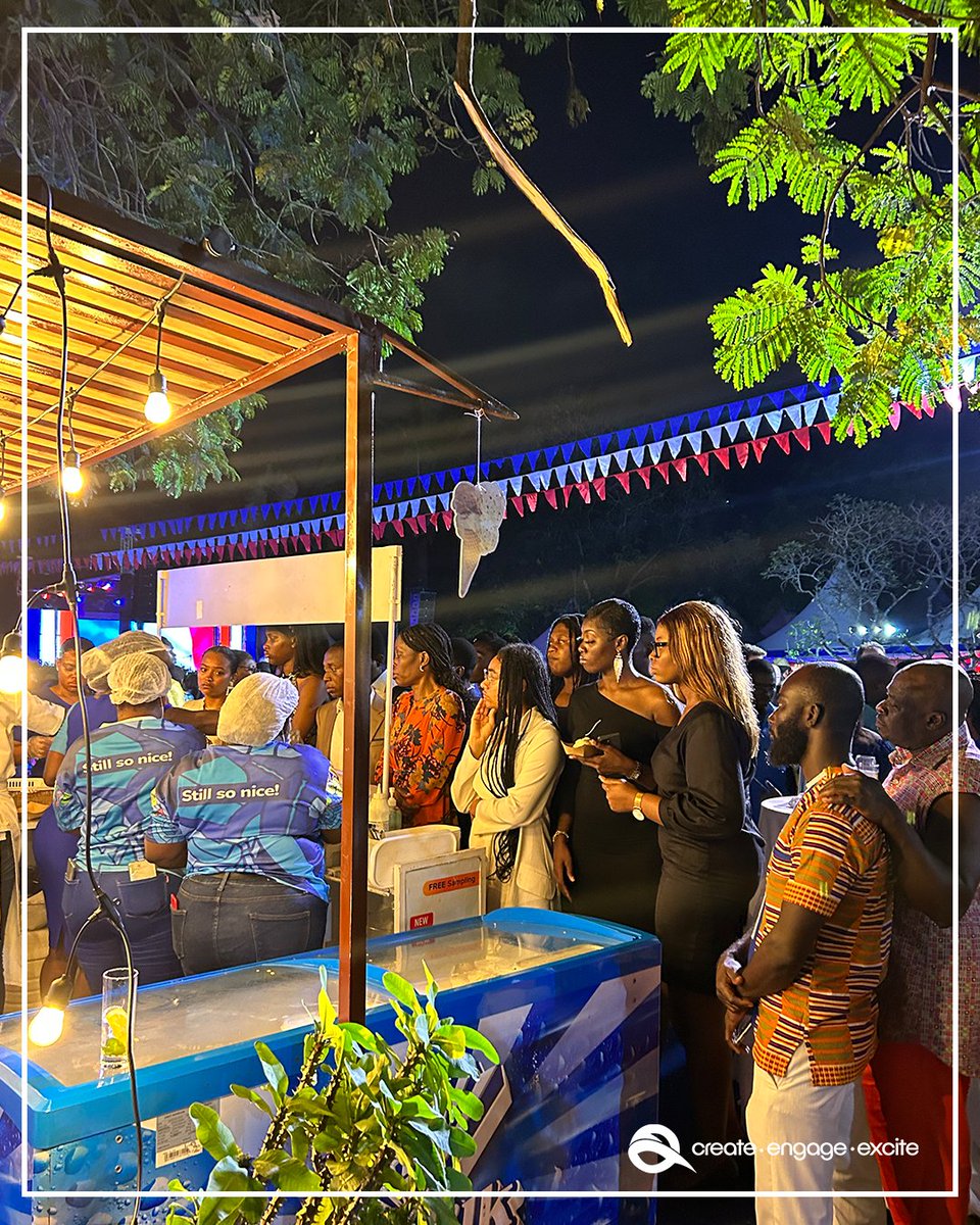 Esquan_Ghana's tweet photo. Somewhere last year, we were outside with @FanMilkGhana and here’s
how it turned out!😍
We’re open to discussing how we can bring this to your homes, parties, and special events. Let’s have some ice cream and discuss your plan today!
#Esquan #TreatTruck #MakingMomentsthatCount https://t.co/UzOFqc9EtE
