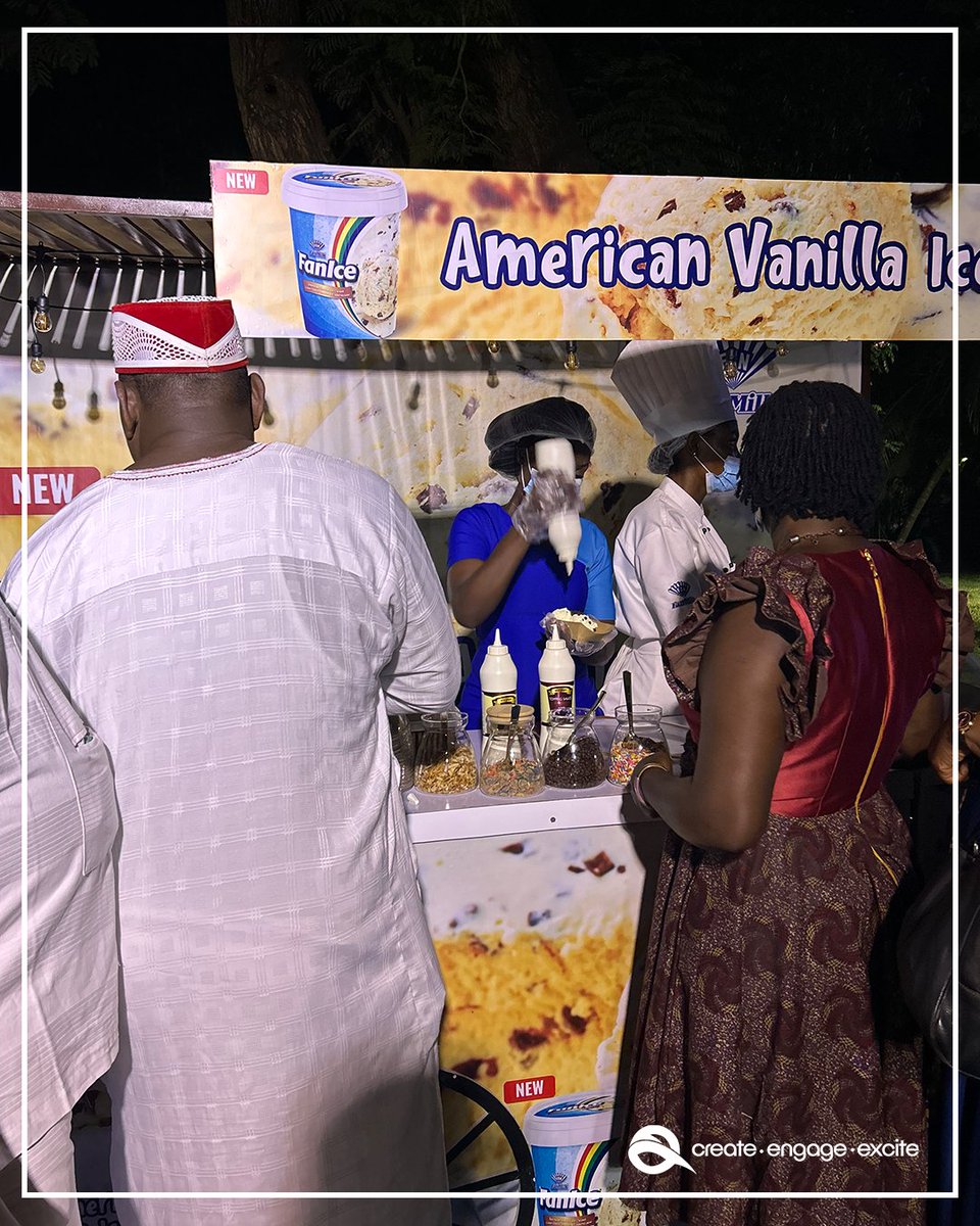 Esquan_Ghana's tweet photo. Somewhere last year, we were outside with @FanMilkGhana and here’s
how it turned out!😍
We’re open to discussing how we can bring this to your homes, parties, and special events. Let’s have some ice cream and discuss your plan today!
#Esquan #TreatTruck #MakingMomentsthatCount https://t.co/UzOFqc9EtE