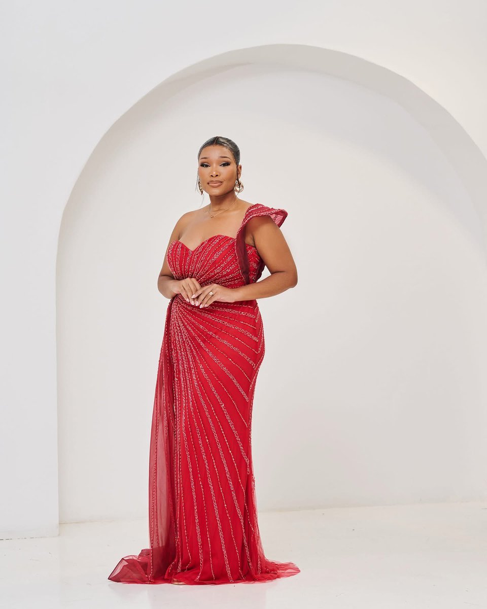 Sandramoya__'s tweet photo. The Lady in Red 👌🏾❤️ https://t.co/51oNSOeRiz