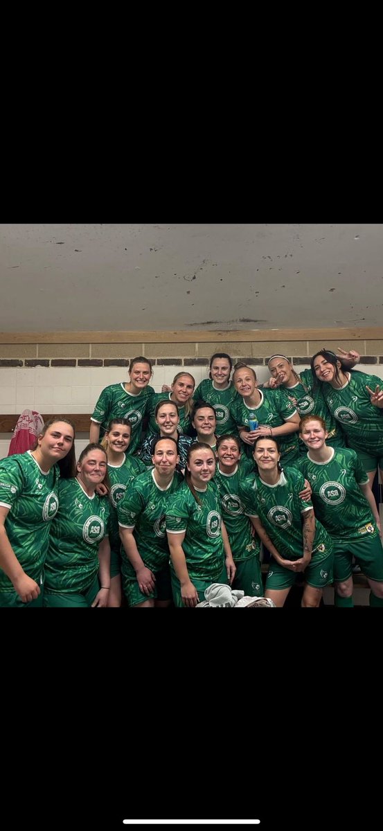 FcSouthmead's tweet photo. What a night to remember. Southmead Ladies made history!
 
Southmead CS Ladies 1sts are Challenge Cup Champs! 

2-0, thank you to top scorer @_paigesawyer_ https://t.co/kyMH0Q33yn