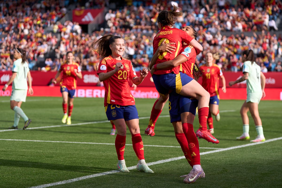 Carrusel Deportivo (@carrusel) on Twitter photo 🆕🇪🇸 OFICIAL | Barcelona acogerá el partido de la <a href="/SEFutbolFem/">Selección Española Femenina de Fútbol</a> frente a Inglaterra del próximo 3 de junio
🏟️📍 El RCDE Stadium es la sede escogida para la cita, como adelantó <a href="/elenadediego/">Elena de Diego</a> 🆕🇪🇸 OFICIAL | Barcelona acogerá el partido de la <a href="/SEFutbolFem/">Selección Española Femenina de Fútbol</a> frente a Inglaterra del próximo 3 de junio
🏟️📍 El RCDE Stadium es la sede escogida para la cita, como adelantó <a href="/elenadediego/">Elena de Diego</a>