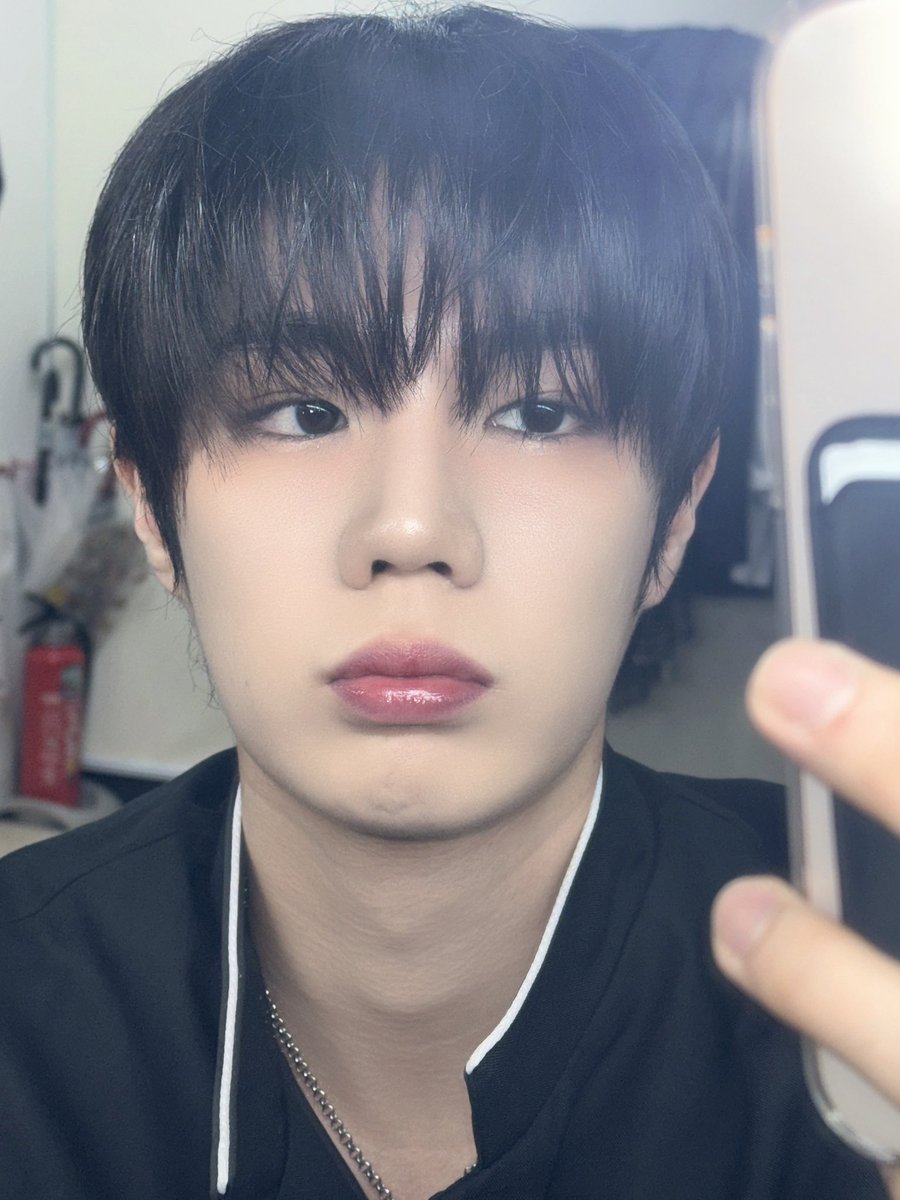 ASC2NT_OFFICIAL's tweet photo. [📷_ #레온]

왜 아무도 나랑 안놀아줘😞

#ASC2NT #어센트
#REON #レオン https://t.co/LONtm285iW
