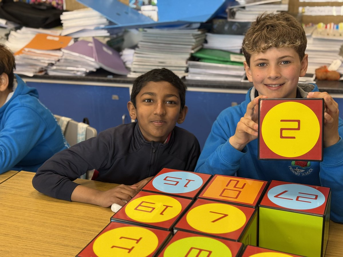 downpatrickps's tweet photo. @AbacusandHelix @mathsweek  enjoying a live izak9 session developing our maths skills https://t.co/X6fxV7p2XO