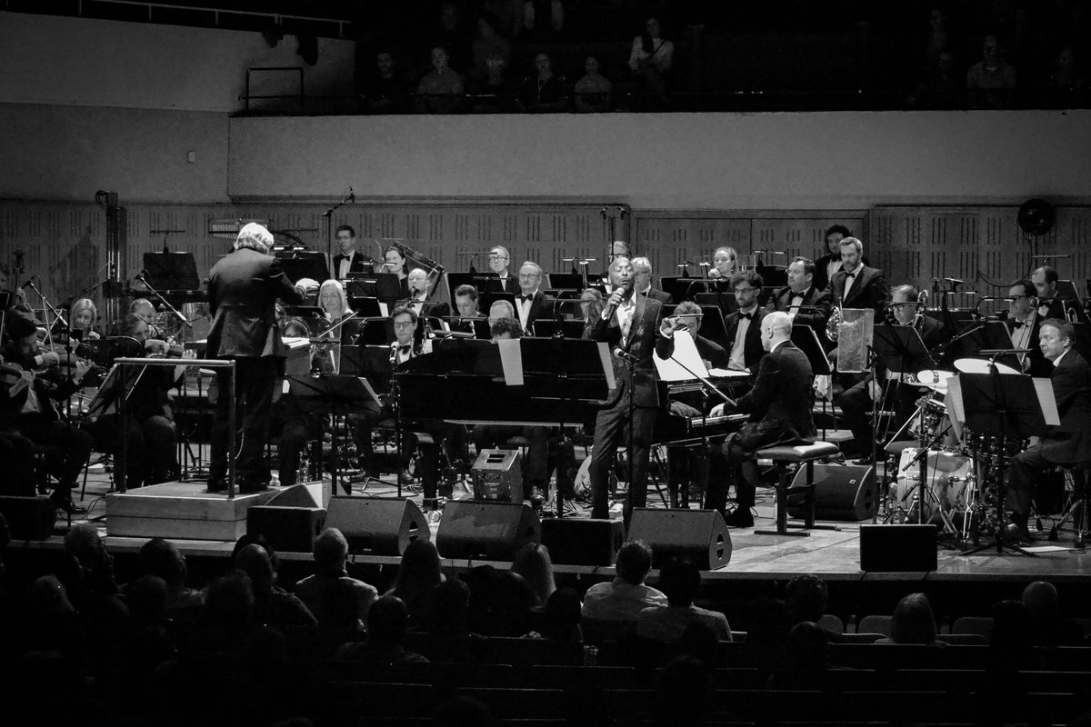 RTÉConcertOrchestra (@rte_co) on Twitter photo The joint was jumpin' last night for our Gatsby celebration in <a href="/NCH_Music/">National Concert Hall</a>, marking the centenary of The Great Gatsby with Guy Barker, Giacomo Smith, <a href="/TommyBlaize/">Tommy Blaize</a>, <a href="/VanessaHaynes__/">VANESSA HAYNES OFFICIAL</a> and <a href="/joestilgoe/">Joe Stilgoe 🎹</a> 🎺 The joint was jumpin' last night for our Gatsby celebration in <a href="/NCH_Music/">National Concert Hall</a>, marking the centenary of The Great Gatsby with Guy Barker, Giacomo Smith, <a href="/TommyBlaize/">Tommy Blaize</a>, <a href="/VanessaHaynes__/">VANESSA HAYNES OFFICIAL</a> and <a href="/joestilgoe/">Joe Stilgoe 🎹</a> 🎺