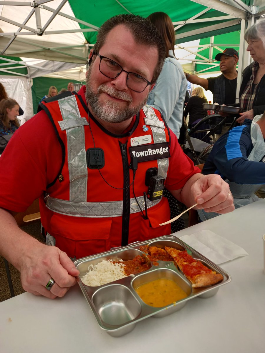 🍛The lovely guys at AWCA - Asian Welfare and Cultural Association Eastleigh put on another fabulous community lunch yesterday!
👏💙Thanks to the AWCA for putting on this event every year 👏💙
visiteastleigh.co.uk/events-gallery…
#community #eastleigh #awca