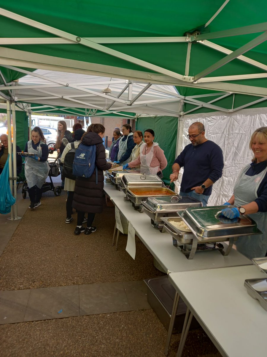 VisitEastleigh's tweet photo. 🍛The lovely guys at AWCA - Asian Welfare and Cultural Association Eastleigh put on another fabulous community lunch yesterday!
👏💙Thanks to the AWCA for putting on this event every year 👏💙
https://t.co/SztxDn1WuF
#community #eastleigh #awca https://t.co/0ubP45zVfU