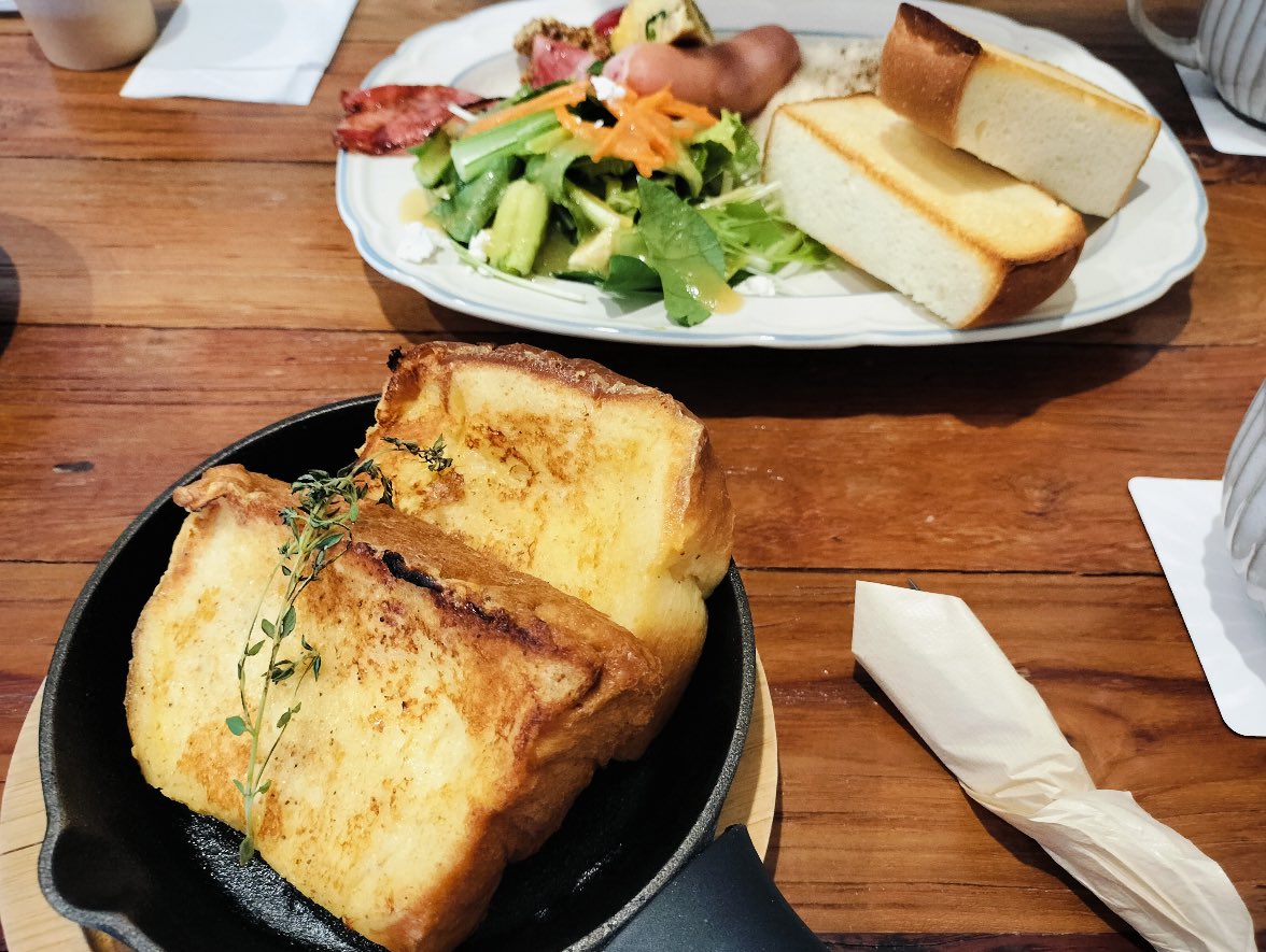 こんばんは♪
お疲れ様でした✨

1週間❤頑張った(　◜ω◝　)

これ、美味しかったな(＊´ ω｀＊)

(っ ॑꒳ ॑c)ゆっくり休んでください𓂃𓈒𓋜

素敵な夜をお過ごし下さいね(*ˊᵕˋ* )