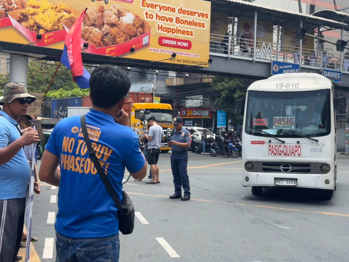 pistonph's tweet photo. Like Christ's journey to Calvary, Filipino transport workers trudge a difficult path of uncertainty and hardship. This Holy Week, as Filipino Christians reflect on sacrifice and redemption, we urge the Marcos regime to also reflect on the sacrifices already made by thousands of transport workers struggling to maintain their livelihoods.