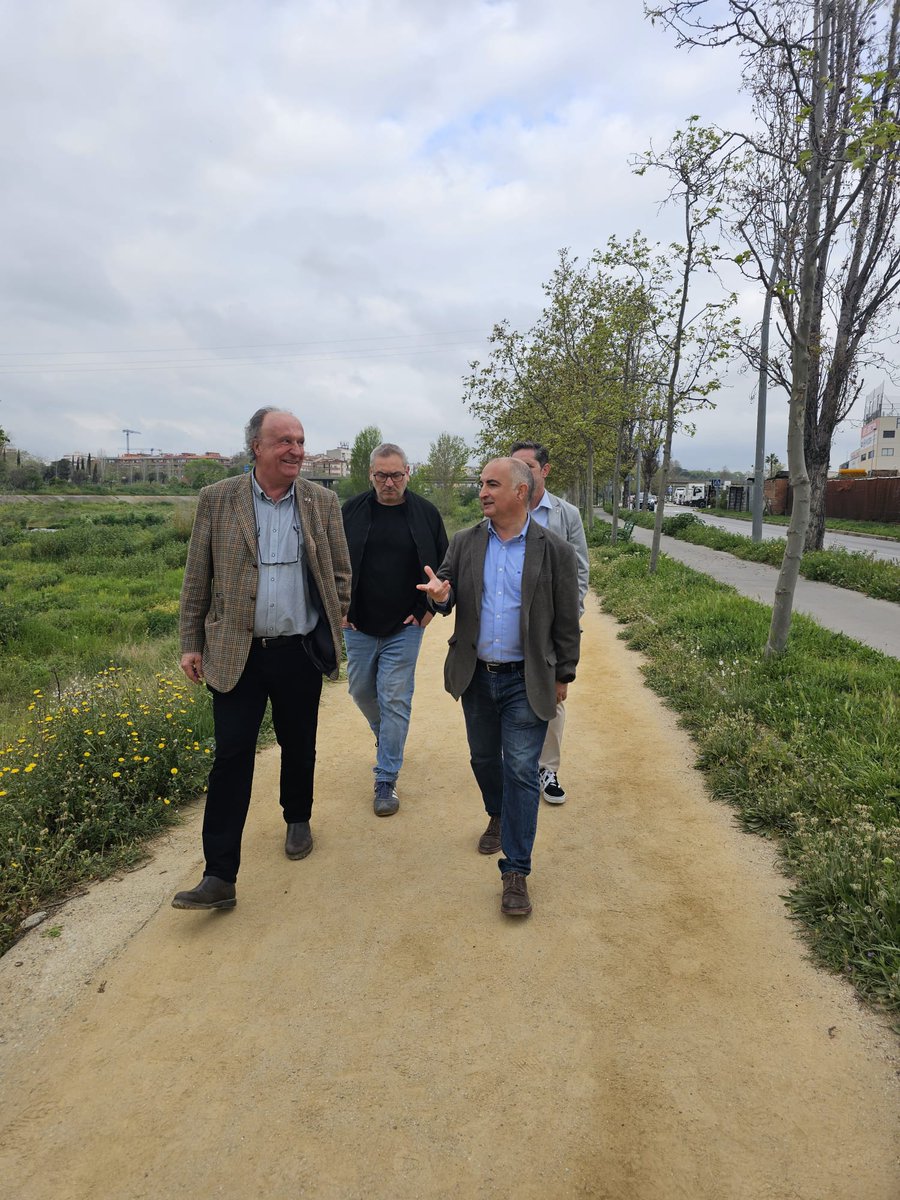 Ahir, 10 d'abril, va visitar Ripollet el secretari de <a href="/transicioeco/">Transició Ecològica</a>  de la <a href="/gencat/">Generalitat de Catalunya</a> , Jordi Sargatal. Acompanyat de l’alcalde, <a href="/LLmtirado/">Luis Tirado/♥️</a> i el regidor de Medi Ambient, Diego Puig, van fer un fet un recorregut per mostrar l’estat actual del riu Ripoll i explicar els projectes que