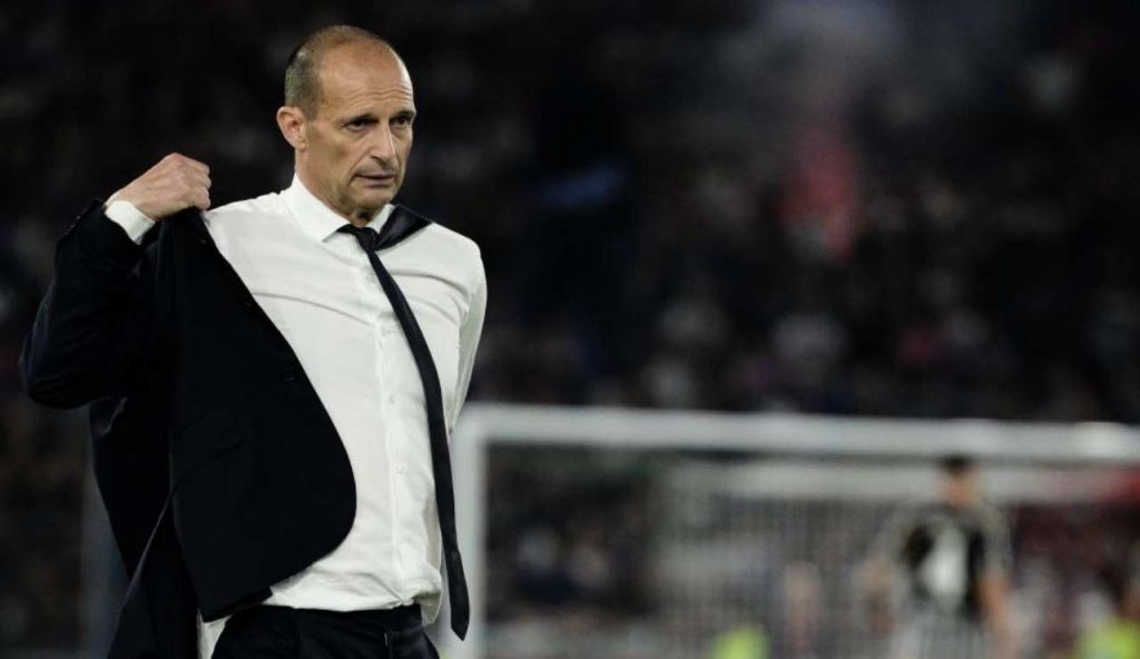 Un secondo posto con diciotto ludopatici in rosa, due troie che pensavano al mondiale mentre scommettevano, gente che si faceva curare dallo stregone, penalizzazione a giorni alterni, Alex Sandro...

Un giorno capiranno