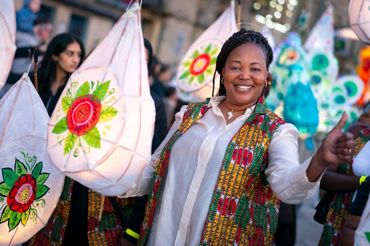 RochdaleCouncil's tweet photo. Thanks to everyone who took part and all who supported last night's #FlightOfFancy parade at the town hall. Part of a spectacular line up of festivals, live performances, exhibitions and art during Rochdale’s year as #GMTownOfCulture Find out more 👉https://t.co/Hk3uDsZpbD https://t.co/gFVhAWxRv2