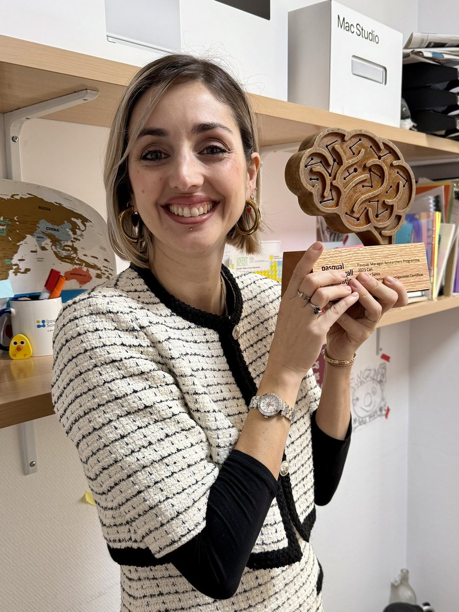 Silvia De Santis (@si_de_santis) on Twitter photo Beyond happy to receive the Pasqual Maragall Researchers Program fellowship and this absolutely stunning piece that will make my office more stylish ✨<a href="/LabMri/">DeSantis_Lab</a> <a href="/fpmaragall/">Fundación Pasqual Maragall</a> <a href="/NeuroAlc/">Instituto de Neurociencias UMH-CSIC</a> Beyond happy to receive the Pasqual Maragall Researchers Program fellowship and this absolutely stunning piece that will make my office more stylish ✨<a href="/LabMri/">DeSantis_Lab</a> <a href="/fpmaragall/">Fundación Pasqual Maragall</a> <a href="/NeuroAlc/">Instituto de Neurociencias UMH-CSIC</a>