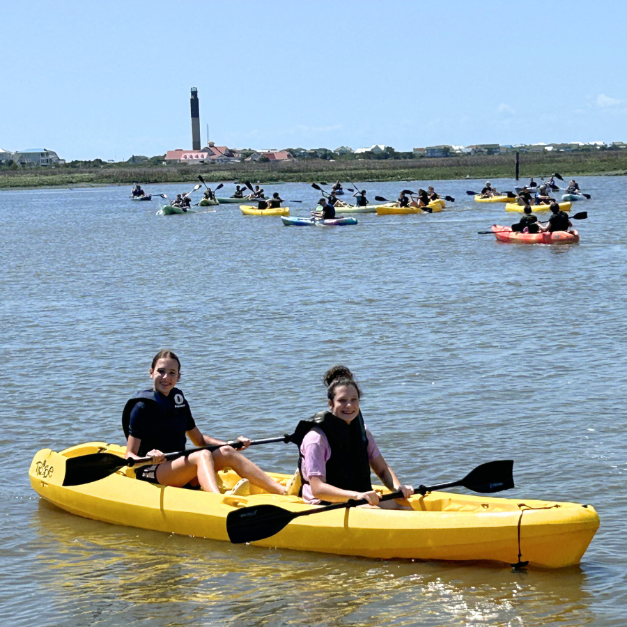 CarmelCougars's tweet photo. 7th grade had a day full of fun and exploring at Fort Caswell. Students kayaked, cast seine nets in an estuary and toured the fort and battery! They spent time playing in the sun and ended the day hunting ghost crabs and roasting sβmores. #ccsms #ccsvalues-excelliingineducation https://t.co/HARfvV61GJ