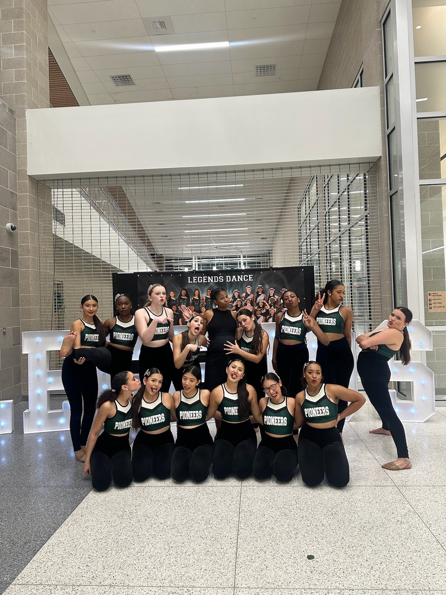 ICHS_LegendsDT's tweet photo. Last night was mesmerizing! We’re so excited for our last night for Spring Show tonight! 

Doors open at 6:30pm! Show starts at 7pm. Tickets are sold online. See the flyer for details! https://t.co/90dPjyAyLd