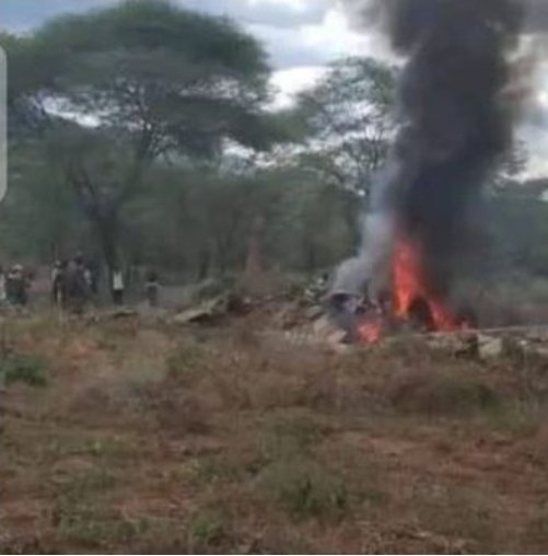 DictatorWatch's tweet photo. #CDFOgolla: I was hoping they'll tell us more than we already knew. We all saw videos of the helicopter trying to take off. It failed & crashed. We therefore knew the engine FAILED.
What they must tell us is: ๐พ๐๐๐ ๐๐๐๐๐๐
๐๐๐ ๐๐๐๐๐๐ ๐๐๐๐๐๐๐? Was the engine or fuel tampered with? Was the aircraft overloaded?