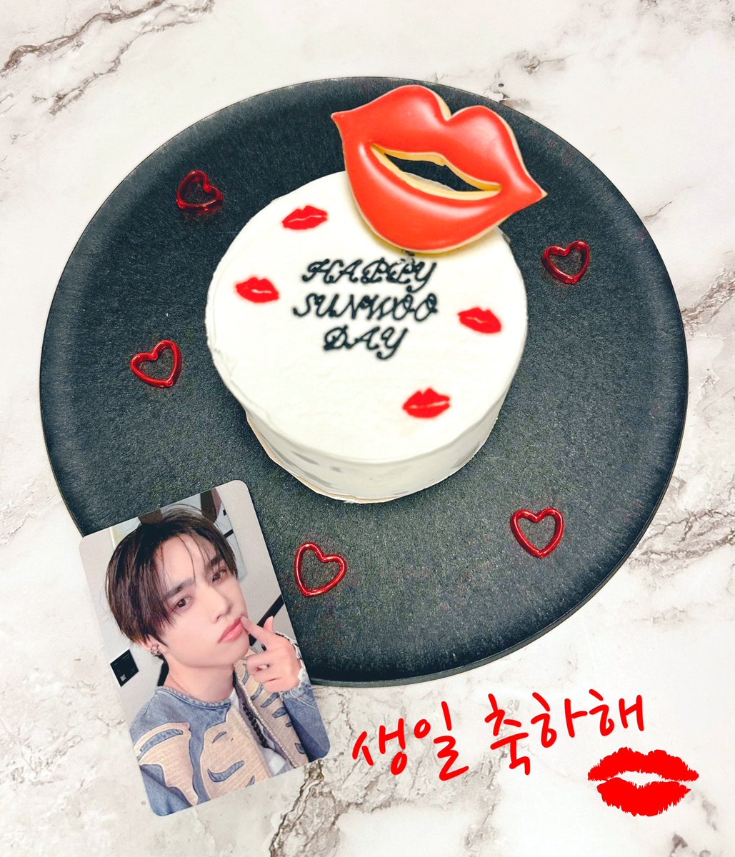 SW0412_V1230's tweet photo. 💋HAPPY SUNWOO DAY💋

今年も1年、
ソヌが笑顔で過ごせますように…✨️
こっそり応援してるよ❤️

2000.4.12→2025.4.12

#더보이즈 #THEBOYZ #SUNWOO
#선우 #김선우 #생일축하해 #생축
#봄을닮은소년_선우에게
#SunkissedSUNWOODAY https://t.co/sAVU1SZGxn