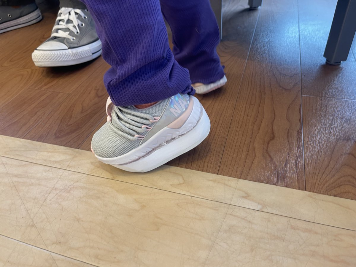 ShrinersStLouis's tweet image. Mila has some cool new kicks! 👟👟

Born with proximal femoral focal deficiency (PFFD), Mila&apos;s left leg is shorter than her right. Our POPS team fabricates a custom shoe lift for her left foot, helping even out her limb length discrepancy. 

#LimbDifferenceAwareness #PFFD