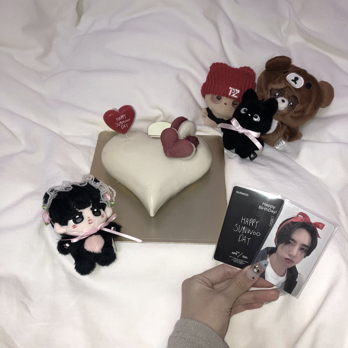 hewoiv's tweet photo. 선우오빠 생일 축하해꒰ᐡ˶ᐡ ˙̫ ᐡ˵ᐡ꒱

#찬란히_빛날_선우의_스물여섯
#SunkissedSUNWOODAY
#더보이즈 #선우 https://t.co/7YEXaFkZCv