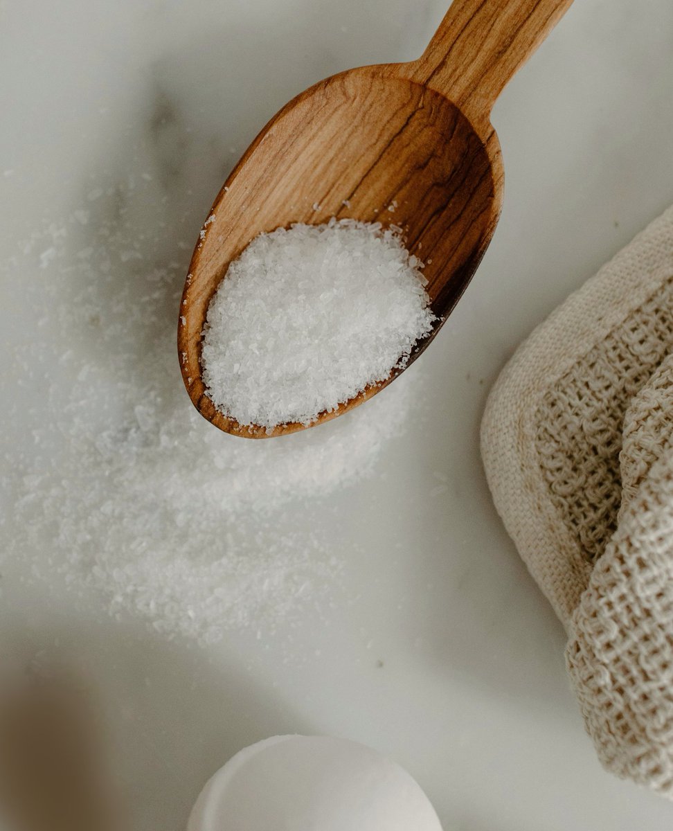 JasonBaths's tweet image. Need some relaxing weekend plans? Transform your bath into a restorative escape by adding bath salts. Packed with minerals, they help relax the muscles, detoxify the body, and calm the mind. ✨