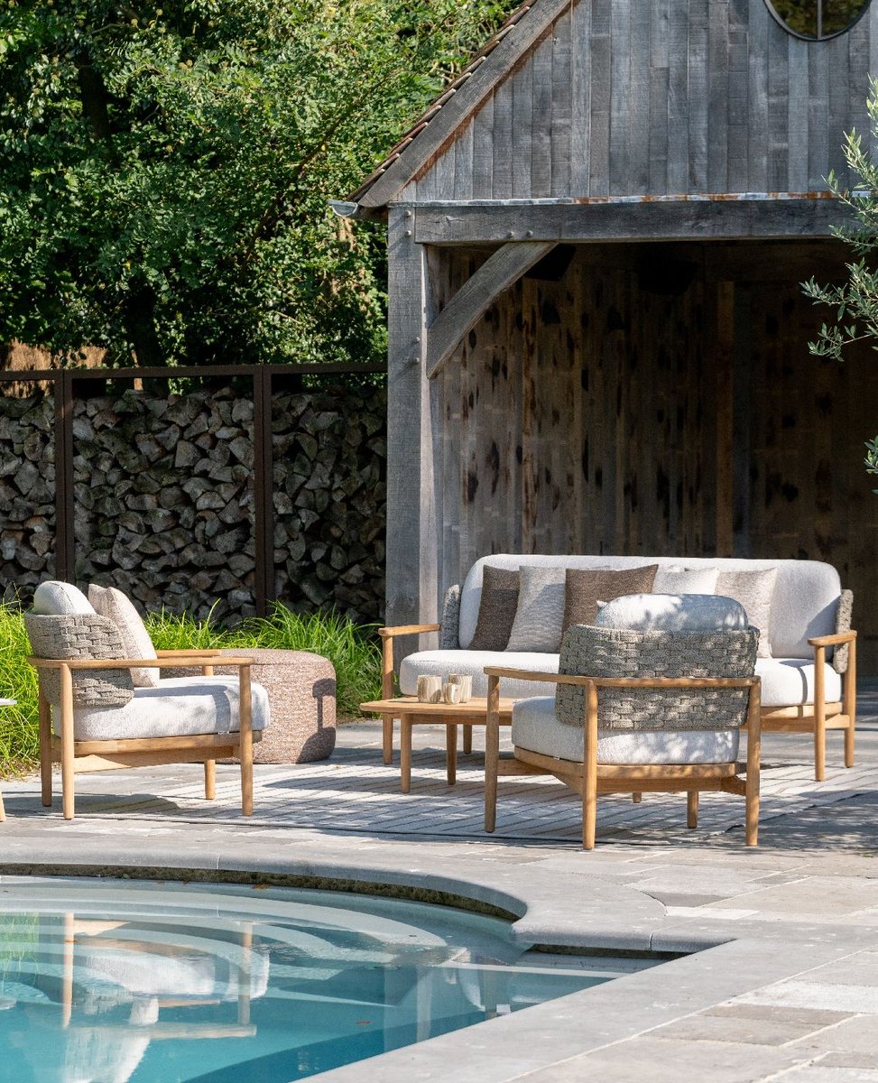 Encompassco's tweet photo. Elevate outdoor relaxation with Boho Lounge by Jati &amp; Kebon - a seamless fusion of mid-century elegance, sumptuous comfort &amp; chic materials🌿✨

https://t.co/VLerTZ453Q

#OutdoorLuxury
#LuxuryLiving
#UKGardens
#GardenDesignUK
#DesignUK
#Comfy
#Style
#ModernGardens
#OutdoorChic https://t.co/lIgeQX1ev6
