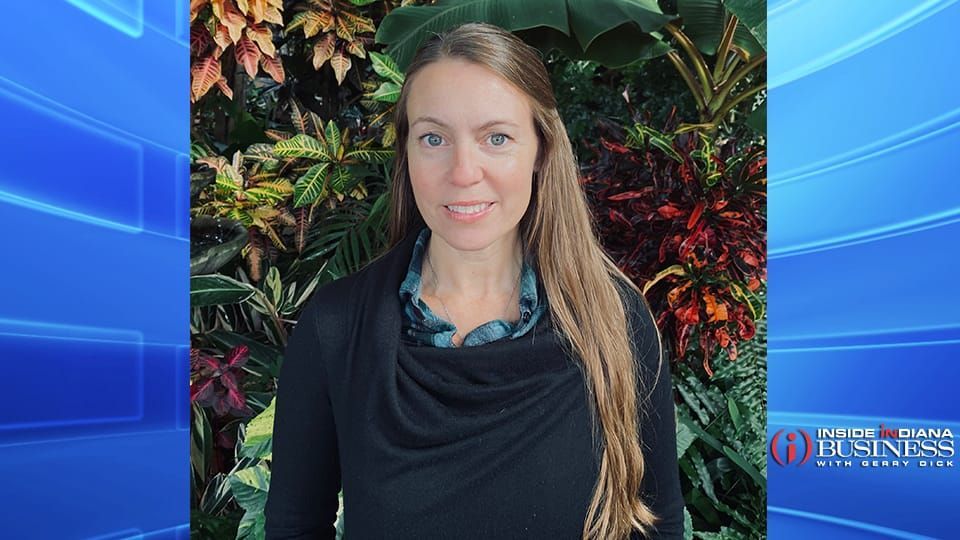 Mitzi_S_Morris's tweet photo. Amy Rhodes is the new executive director of @wesselmanwoods on Evansville’s east side.
I spoke with her on behalf of @IIB about her plans for the nature preserve.
https://t.co/qlwip0hZ66
#freelancewriter #independentjournalist #contentproducer #copywriter https://t.co/BudZiEULyc