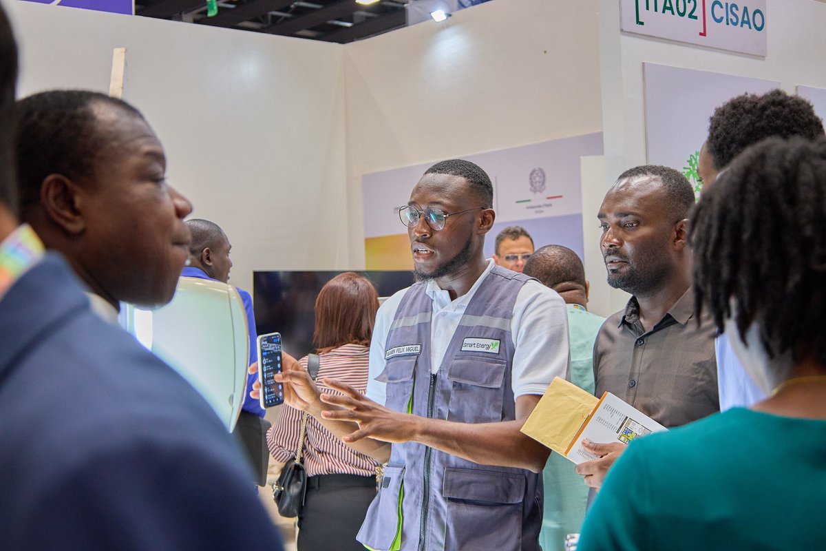 smartenergyci's tweet photo. Nous y sommes !
Archibat 2025 démarre maintenant et nous sommes ravis de vous accueillir sur notre stand !

🔋 N’hésitez pas venir découvrir toutes les solutions utiles pour vous aider à maîtriser votre consommation et réduire vos factures

📍 Stand n°76 – Hall Bâtir
📅 Du 11 au 15 avril
📌 Parc des Expositions d’Abidjan

➡️ Passez nous voir, on vous attend nombreux !

#SmartEnergy #ARCHIBAT2025 #JourJ #EnergieDurable #InnovationÉnergétique

—————————————————

We're here!
ARCHIBAT 2025 is now underway, and we're delighted to welcome you to our stand!

🔋 Don't hesitate to come and discover all the useful solutions to help you control your consumption and reduce your bills.

📍 Stand n°76 - Hall Bâtir
📅 From April 11 to 15
📌 Parc des Expositions à Abidjan

➡️ Come and see us, we look forward to seeing you!

#SmartEnergy #ARCHIBAT2025 #JourJ #DDay 
#SustainableEnergy
#EnergyInnovation