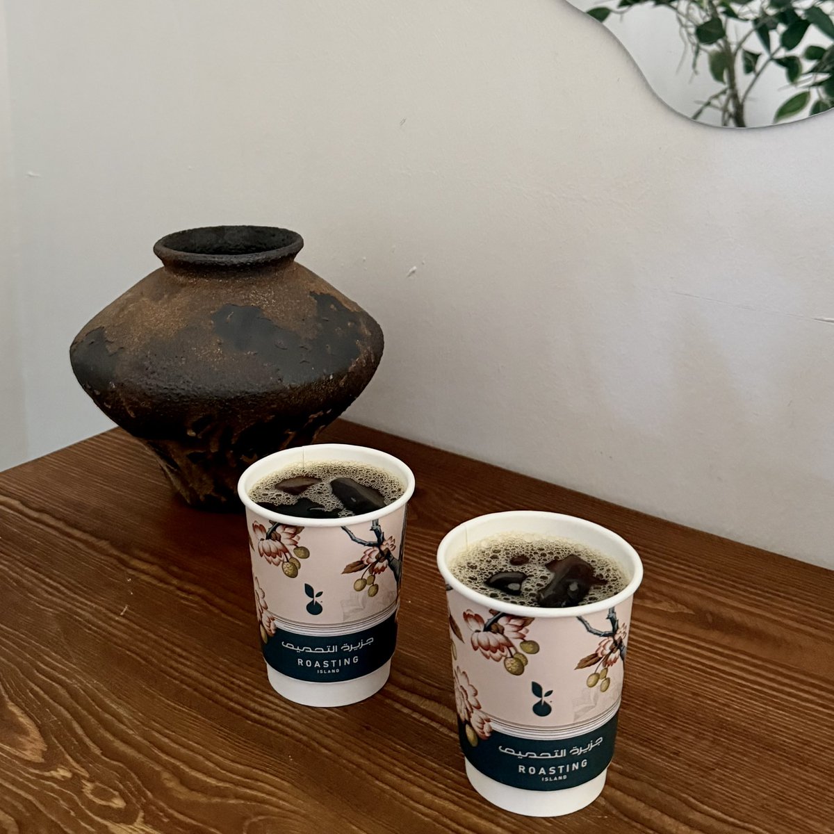 il_r0x's tweet photo. قهوة عصر الجُمعة | ☕️🤎 https://t.co/o6jYyM0Ap6