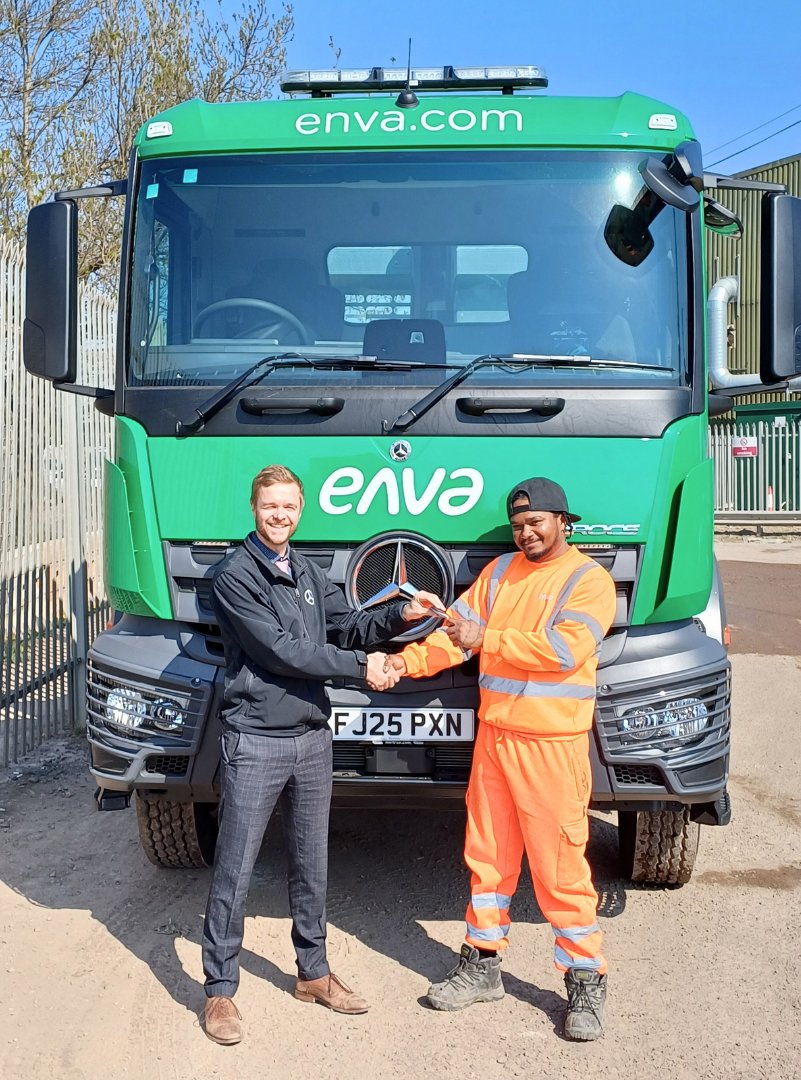 We have just welcomed 3 brand new Mercedes Arocs lorries to our fleet! Two are heading to our Leicester depots, while one joins the team at Colwick Aggregates. One of our drivers, Demar Smikle, received the keys from Alex Stamp of Mertrux! #MercedesArocs #FleetUpdate #WeAreEnva