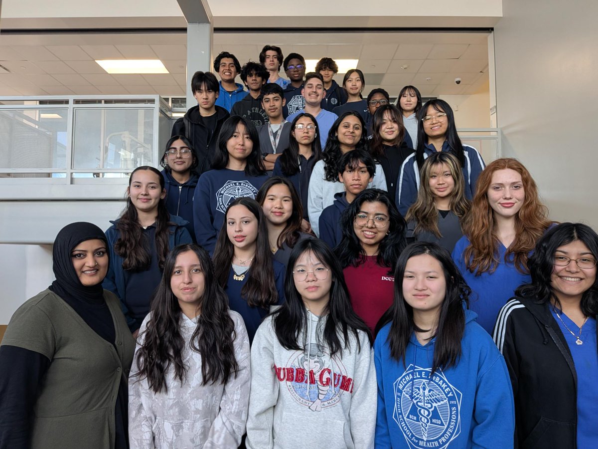 Big shoutout to our DeBakey artists! FORTY of their photographs were selected for the 30th Annual Eye on Houston exhibit at @MFAH! That’s 1/3 of the entire show with DBky talent on full display! Honored to be part of a world-class museum. Opens April 2 to Nov 2025! #DeBakeyProud