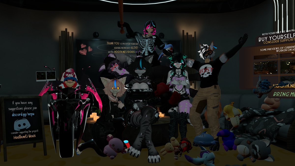 Nep_V1's tweet photo. Last night's event was nice saw Pacific Rim with all these amazing people i'm happy i join this vrc group #VRChat https://t.co/gdu65zAyZt