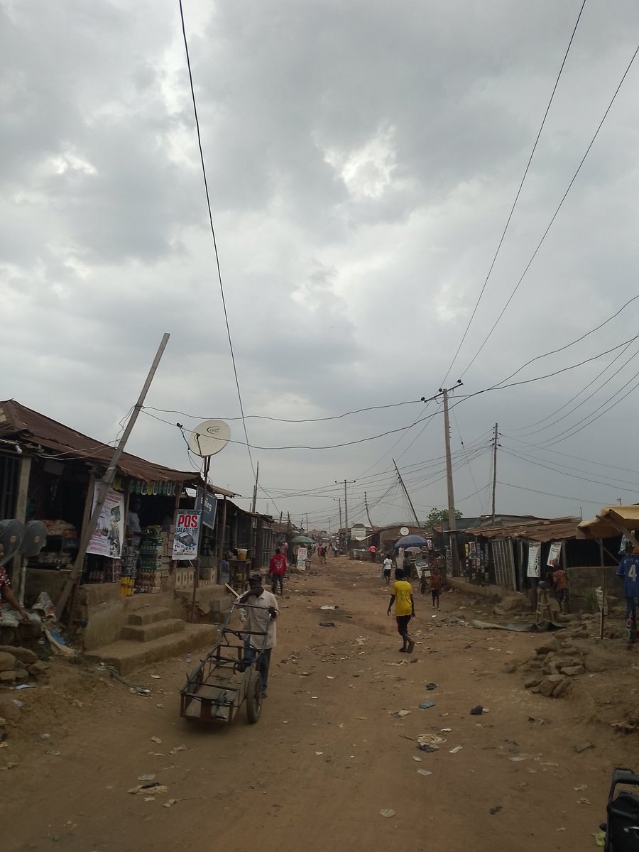 AdayiloMoses's tweet photo. @aedcelectricity @dmuslimblog Dear AEDC, kindly come to the aid of Pigba Sama Community, Apo, Abuja as the High Tension Wire was pulled down on peoples' houses by the rainfall  that occurred on Tuesday night 8/4/25. See picture below 👇 https://t.co/Fwl7FbqcWk