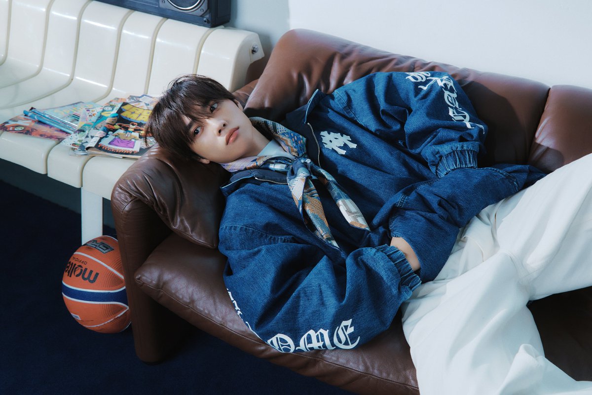 kchartsmaster's tweet photo. Happy 25th birthday to SUNWOO of THE BOYZ! https://t.co/puEHIxQGZU