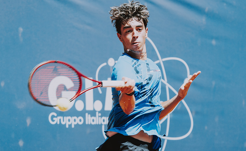 Alenize82's tweet image. La classe 2007 del #tennis italiano promette molto. Ho analizzato 4 di questi ragazzi, tra crescita tecnica, mentale, fisica e programmazione. Parliamo di Federico #Cinà, Jacopo #Vasamì, Andrea #DeMarchi e Pierluigi #Basile 

(nel post a seguire potete leggere l'articolo)