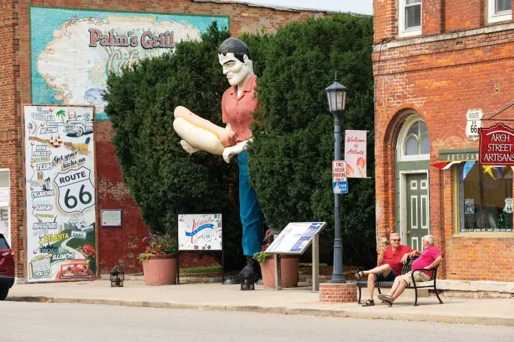 ILPartners's tweet image. Possibly the most famous road in America, Route 66 stretches 2,000 miles from Chicago to Los Angeles – and runs right through Logan County. Check out these fun things to do there:
ilfbpartners.com/family/get-you…