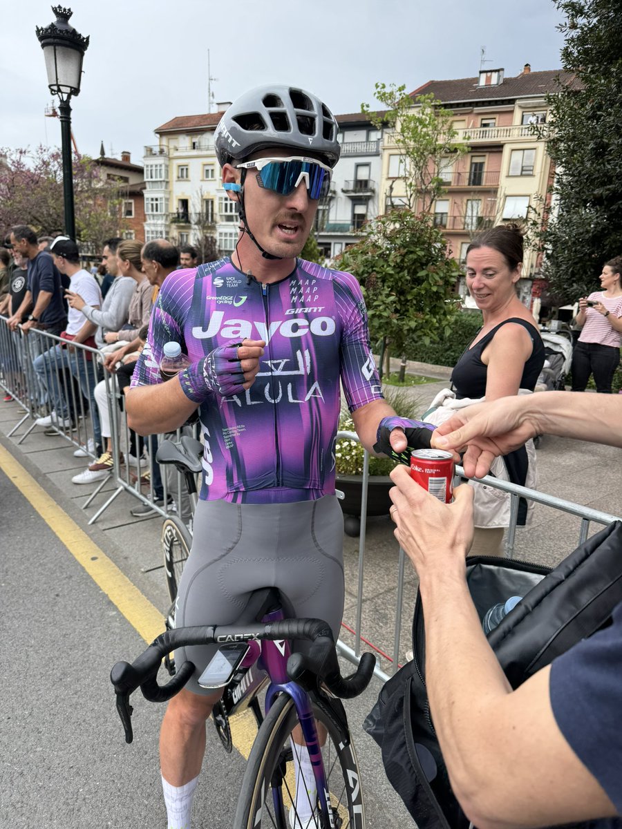 GreenEDGE Cycling (@greenedgeteam) on Twitter photo 🏁 FINISH
Another explosive day sees <a href="/alanhatherly/">Alan Hatherly</a> cross the line as our first rider home amongst the chasing GC group on stage 5 👏
#Itzulia2025 🏁 FINISH
Another explosive day sees <a href="/alanhatherly/">Alan Hatherly</a> cross the line as our first rider home amongst the chasing GC group on stage 5 👏
#Itzulia2025