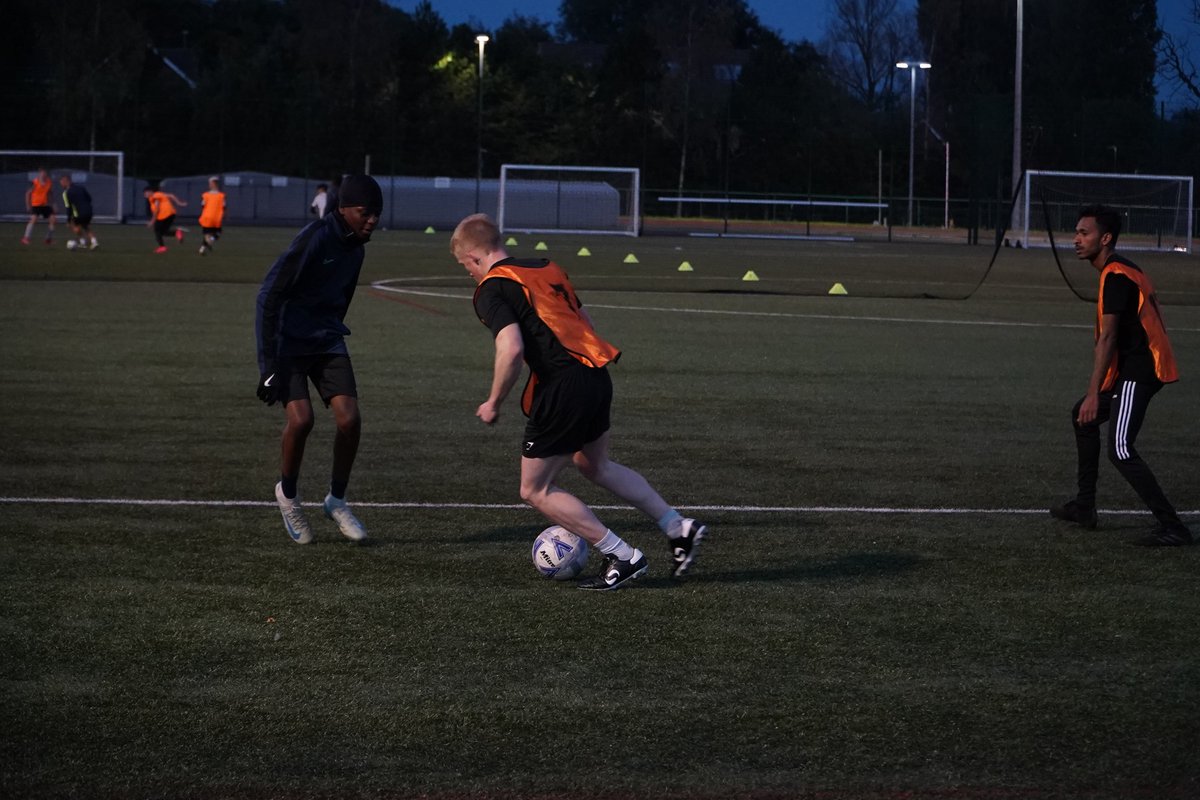 LyfeProofUK's tweet photo. Football is on tonight! 8pm - 10pm @ Walsall Campus, Uni of Wolves Gorway Road, Walsall WS1 3BD

Bring a bottle of water and a friend! https://t.co/rUYPWsKXlC