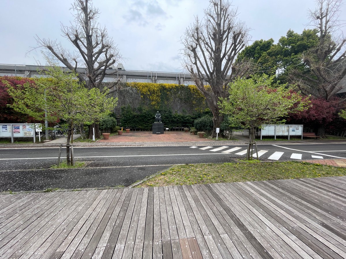 #東工大手島精一先生像部