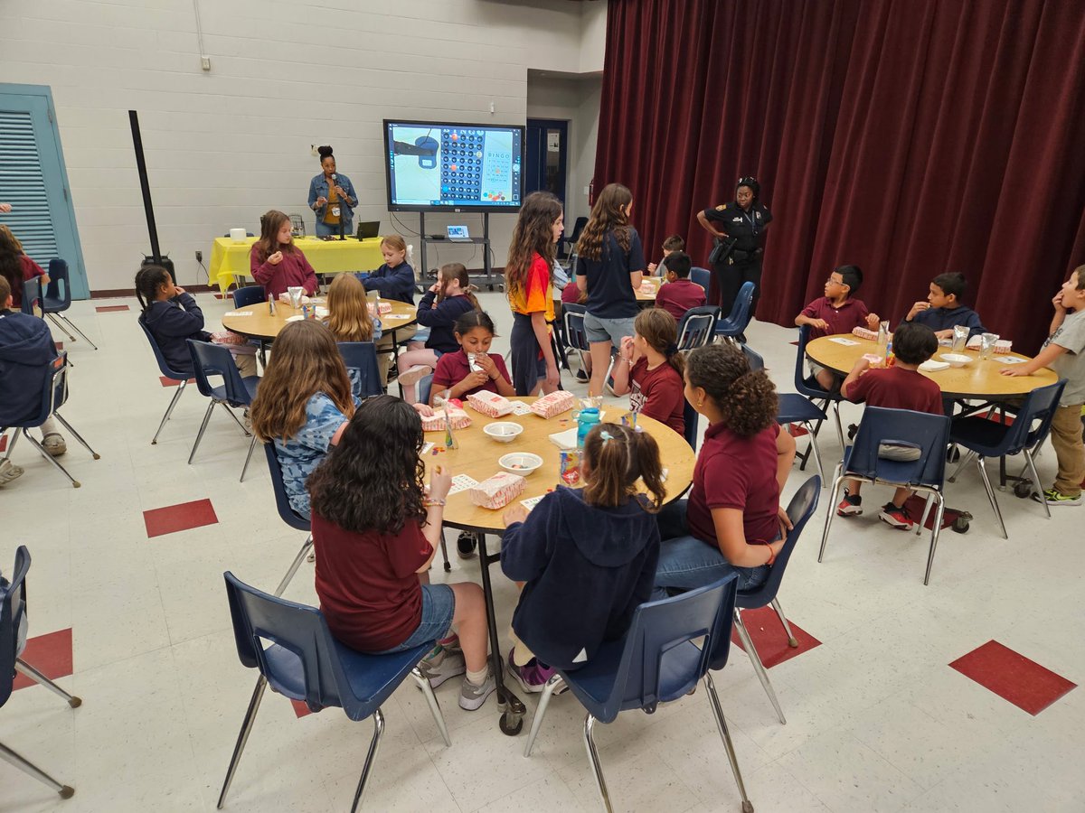Maniscalco K-8 Mustang Pride Celebration ! <a href="/VanAyresHCPS/">Van Ayres</a> <a href="/HillsboroughSch/">Hillsborough Schools</a> <a href="/RickGrayes/">Rick Grayes</a>