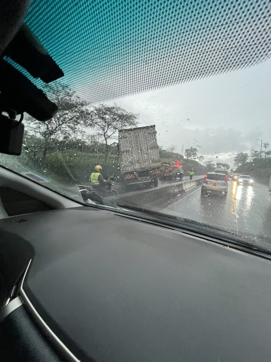 joshkariuki's tweet photo. Thika road at Blue Post. One side totally blocked. Stuck here for over 1hr heading towards Kenol https://t.co/9F0BT1N7T2