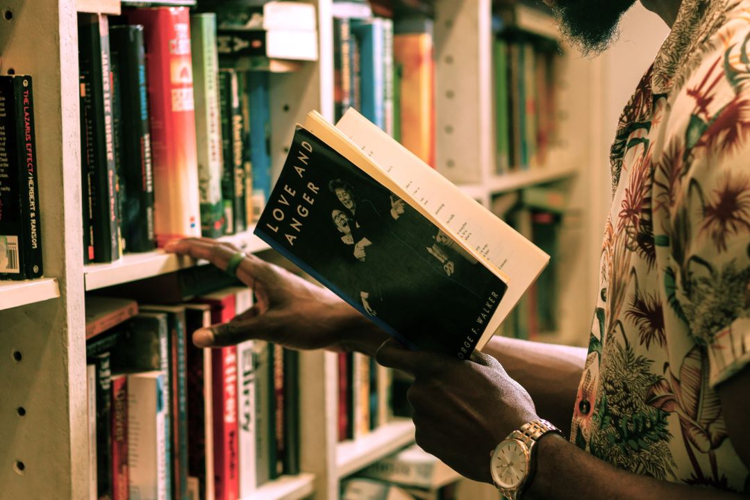 Reading can connect us, challenge us, and make the world a little kinder. What will you read next? Explore how reading builds empathy in our blog: readingagency.org.uk/how-reading-ma…
