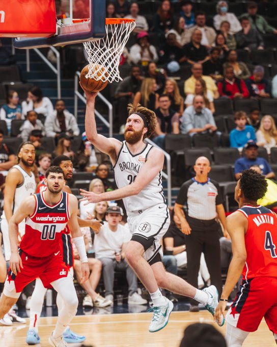 _halftimehoops's tweet photo. Drew Timme in 7 games with the Nets:
12.4 PPG
6.7 RPG
2.3 APG
51.4% FG
26.3 MPG
Putting in work @drewtimme2 https://t.co/5Twpgf5BGJ