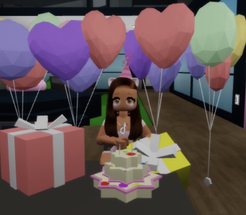 annie_playz_xd's tweet photo. ¡¡Hoy es mi cumpleaños🥳🎉 https://t.co/7HUoG6FbOp