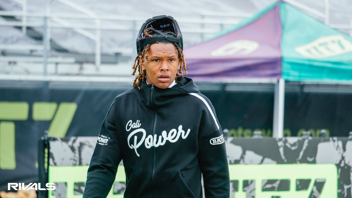 Sam Spiegelman (@samspiegs) on Twitter photo Elite 2027 CB John Meredith III raved about his first visit to Penn State and his time around the entire coaching staff 🔵⚪️
"They're one of the teams coming the hardest"
More from Meredith: n.rivals.com/news/penn-stat… <a href="/JOHN_MEREDITH2/">⭐️John Meredith lll⭐️</a> Elite 2027 CB John Meredith III raved about his first visit to Penn State and his time around the entire coaching staff 🔵⚪️
"They're one of the teams coming the hardest"
More from Meredith: n.rivals.com/news/penn-stat… <a href="/JOHN_MEREDITH2/">⭐️John Meredith lll⭐️</a>