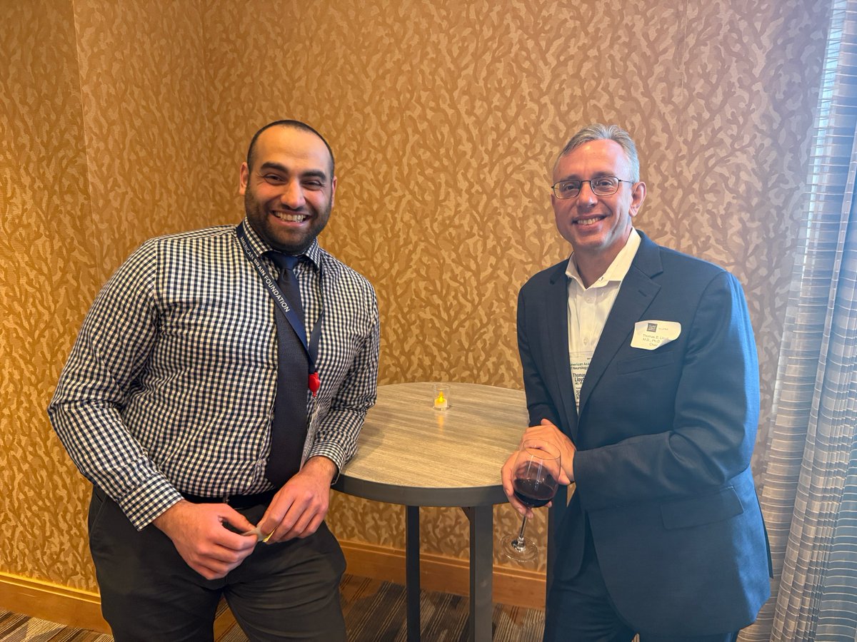BCM_Alumni's tweet image. Thank you to all the #BCMAlumni who joined us at the Neurology Alumni Reception during the 2025 AAN Annual Meeting in San Diego! There were so many familiar faces and new ones as well!