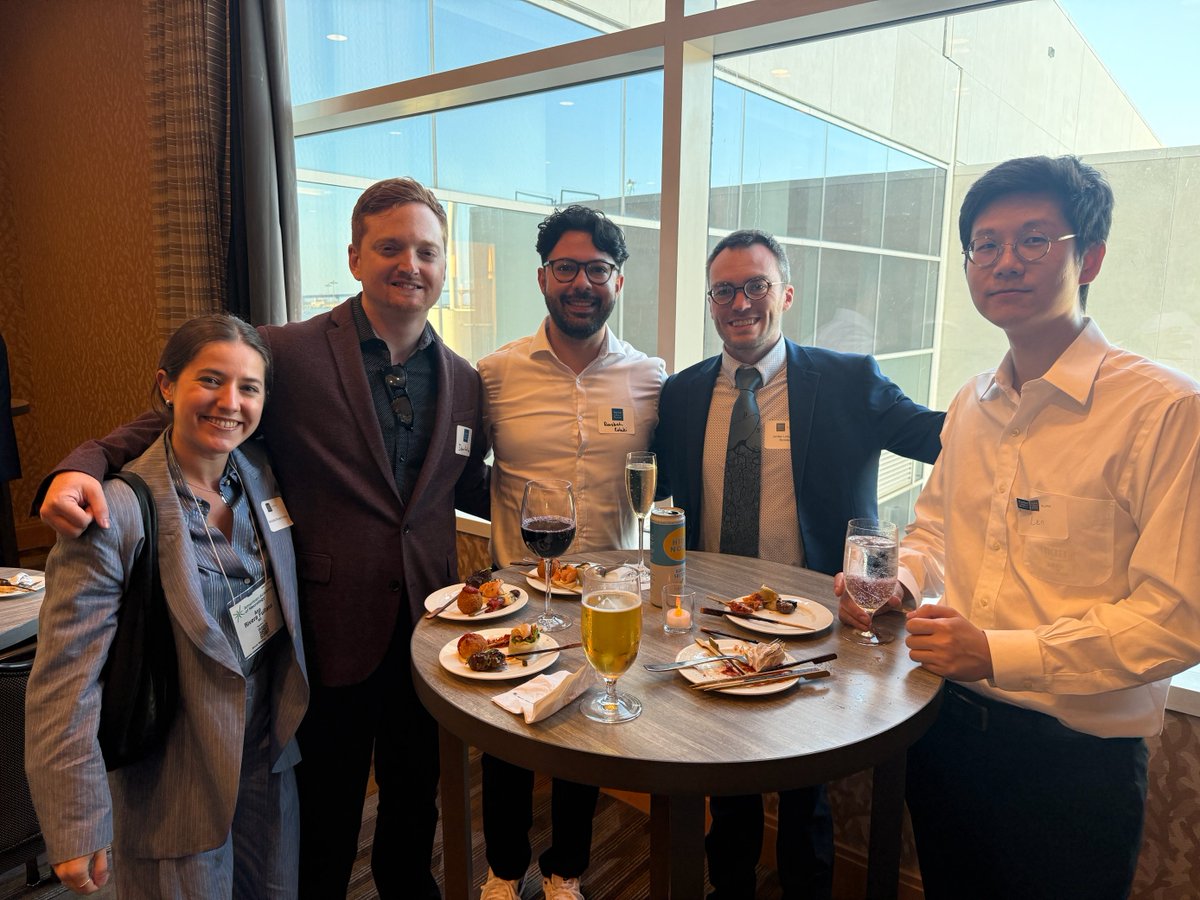 BCM_Alumni's tweet image. Thank you to all the #BCMAlumni who joined us at the Neurology Alumni Reception during the 2025 AAN Annual Meeting in San Diego! There were so many familiar faces and new ones as well!