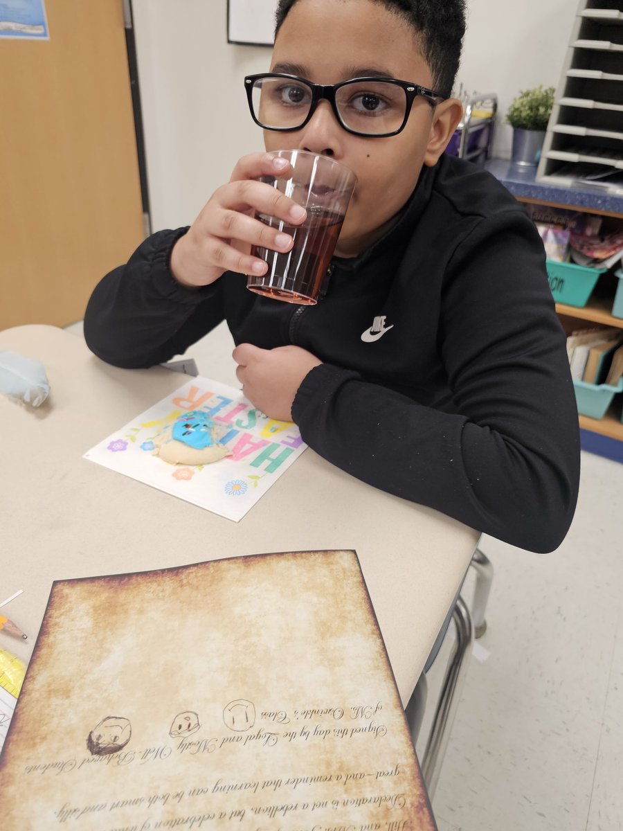 Celebrating the end of the American Revolution unit with a tea party and class declaration signing. ☕️🖋📝 <a href="/AACountySchools/">AACPS</a> <a href="/SolleyAACPS/">SolleyAACPS</a>