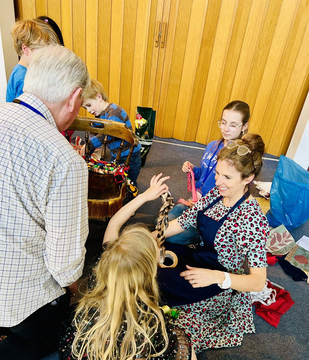 sparkleststeves's tweet image. In the school holidays we welcome children from the community to join us with their parents/carers, and we had our busiest day ever this week! We worked together on a VERY special art project that will be revealed in Global Intergenerational Week later this month...
#GIW25